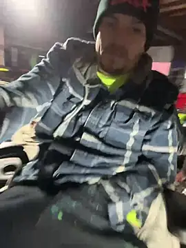 Snapshot of joeycbigcock chatting on 12.20.24 joeycbigcock online show from 12.20.24