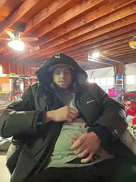 Snapshot of joeycbigcock chatting on 12.26.24 joeycbigcock online show from 12.26.24