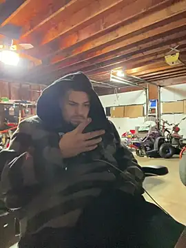 Snapshot of joeycbigcock chatting on 01.02.25 joeycbigcock online show from 01.02.25