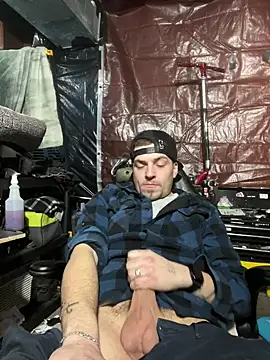 Snapshot of joeycbigcock chatting on 01.27.25 joeycbigcock online show from 01.27.25