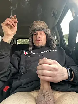 Snapshot of joeycbigcock chatting on 02.24.25 joeycbigcock online show from 02.24.25