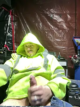 Snapshot of joeycbigcock chatting on 03.03.25 joeycbigcock online show from 03.03.25