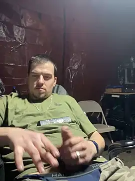 Snapshot of joeycbigcock chatting on 03.12.25 joeycbigcock online show from 03.12.25