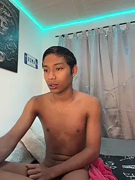Snapshot of alejo_cute chatting on 05.31.26 alejo cute online show from 05.31.26