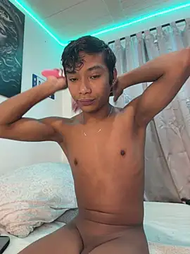 Snapshot of alejo_cute chatting on 06.18.26 alejo cute online show from 06.18.26
