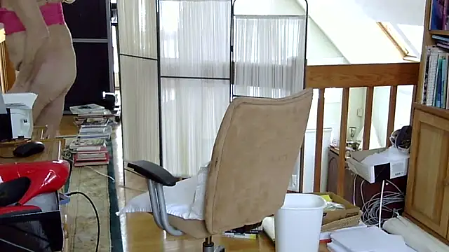 Snapshot of loreleia chatting on 01.05.26 loreleia online show from 01.05.26