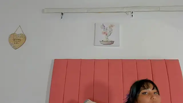 Snapshot of satsu_u chatting on 01.27.25 satsu u online show from 01.27.25