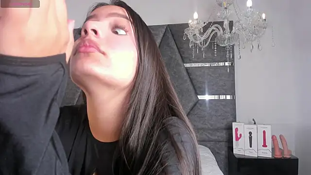 IsabellaGrey19 online show from 10.06.25