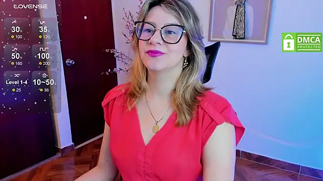 Chanelll Taylorr  online show from 03.18.25