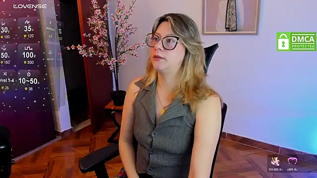 Chanelll Taylorr  online show from 03.21.25