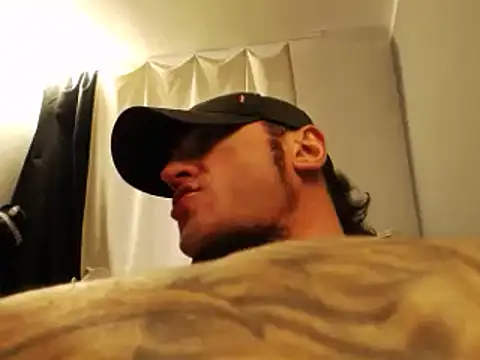 Snapshot of ballardbret chatting on 01.18.25 ballardbret online show from 01.18.25