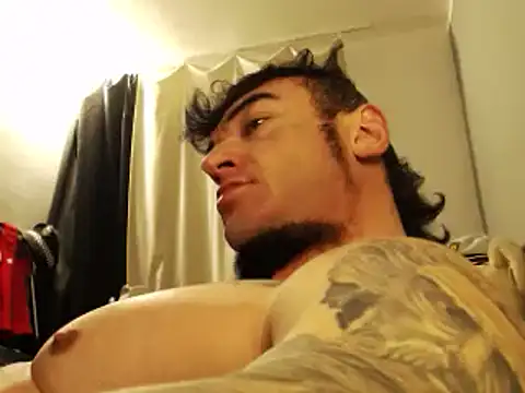 Snapshot of ballardbret chatting on 02.25.25 ballardbret online show from 02.25.25