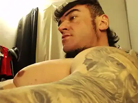 Snapshot of ballardbret chatting on 03.08.25 ballardbret online show from 03.08.25