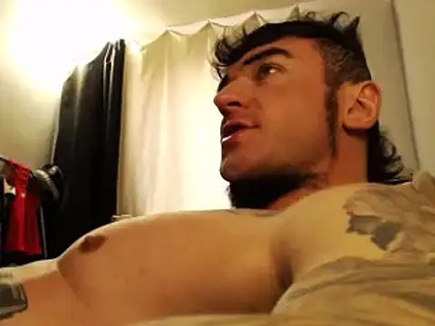 Snapshot of ballardbret chatting on 03.08.25 ballardbret online show from 03.08.25