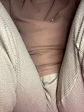 Milk Mom99 online show from 12.28.24