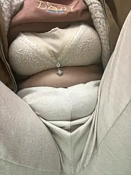 Milk Mom99 online show from 11.04.25