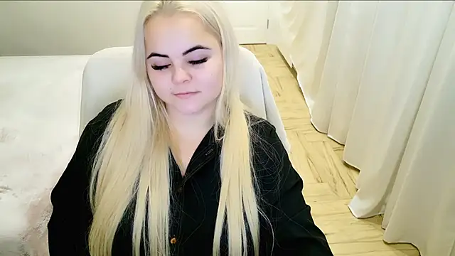 lovely-eyes online show from 12.12.24