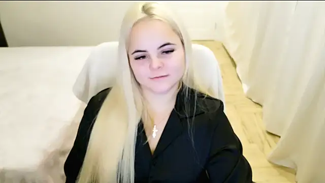 lovely-eyes online show from 12.14.24