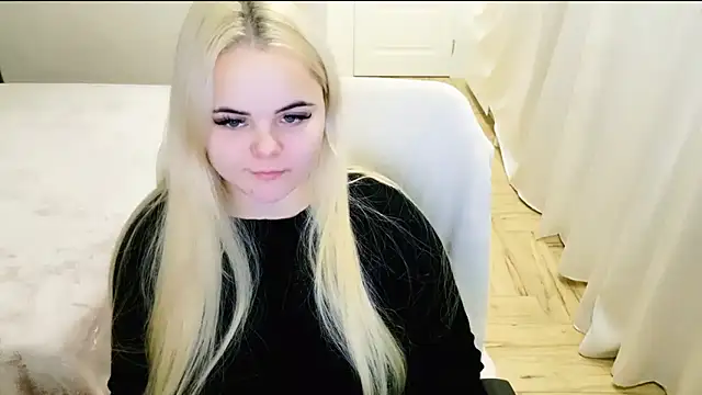 lovely-eyes online show from 12.28.24