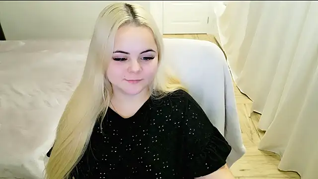 lovely-eyes online show from 01.05.25