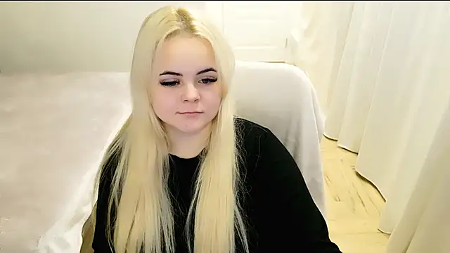 lovely-eyes online show from 01.26.25