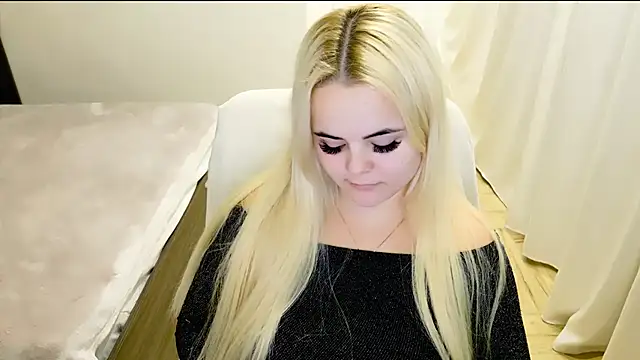 lovely-eyes online show from 02.17.25