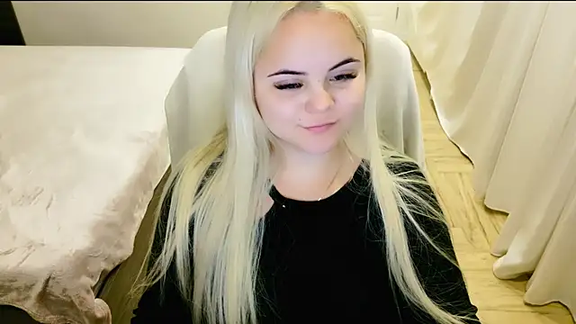 lovely-eyes online show from 03.18.25