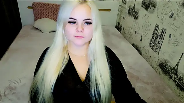 lovely-eyes online show from 10.30.25