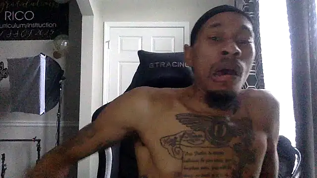 Snapshot of KingDerRico chatting on 01.06.26 KingDerRico online show from 01.06.26