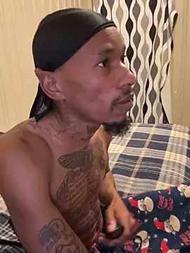 Snapshot of KingDerRico chatting on 03.16.26 KingDerRico online show from 03.16.26