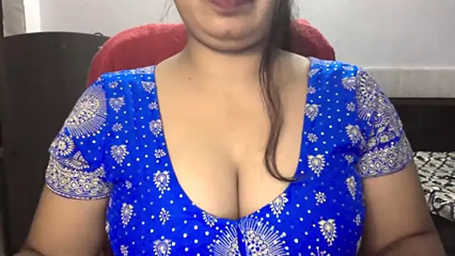 Snapshot of Gulaboo_bhabi chatting on 07.15.26 Gulaboo bhabi online show from 07.15.26