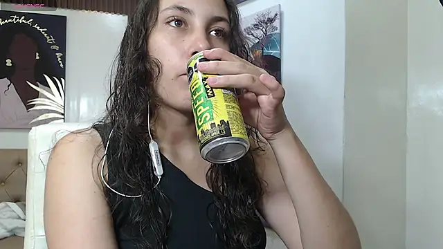 xlunna online show from 10.30.25