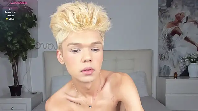 Felix Rey online show from 11.30.25