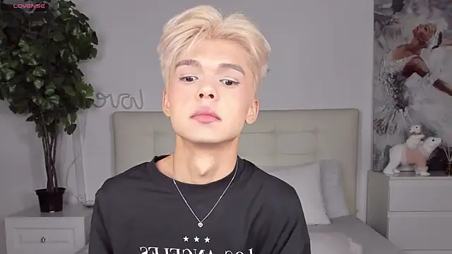 Felix Rey online show from 12.16.25