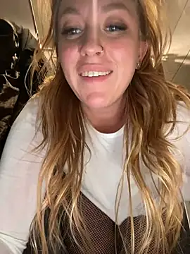 Snapshot of Sweet___Emily chatting on 01.10.25 Sweet   Emily online show from 01.10.25