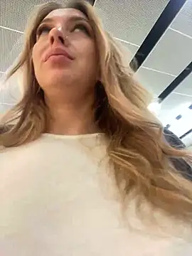 Snapshot of Sweet___Emily chatting on 01.29.25 Sweet   Emily online show from 01.29.25