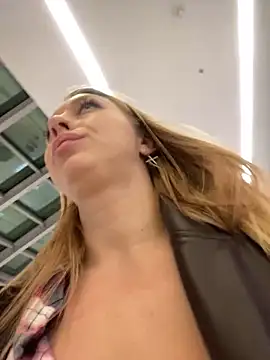 Snapshot of Sweet___Emily chatting on 02.16.25 Sweet   Emily online show from 02.16.25