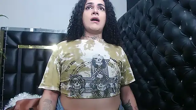 Snapshot of aleja_mistress_ chatting on 01.07.26 aleja mistress online show from 01.07.26