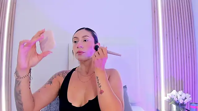 Emily robertss online show from 04.18.26