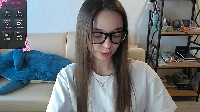 Snapshot of Amarieni chatting on 12.11.24 Amarieni online show from 12.11.24