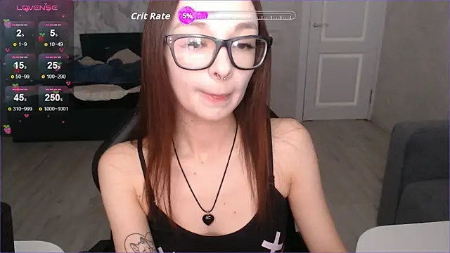 Snapshot of Amarieni chatting on 09.23.25 Amarieni online show from 09.23.25