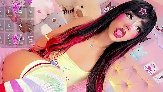 Cute Roxxy online show from 05.10.26