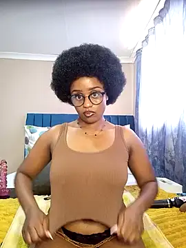 Snapshot of Queen-Chocolate chatting on 01.16.25 Queen-Chocolate online show from 01.16.25