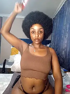 Snapshot of Queen-Chocolate chatting on 01.24.25 Queen-Chocolate online show from 01.24.25