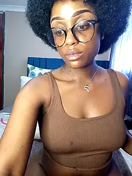 Snapshot of Queen-Chocolate chatting on 01.25.25 Queen-Chocolate online show from 01.25.25