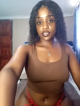 Snapshot of Queen-Chocolate chatting on 01.30.25 Queen-Chocolate online show from 01.30.25