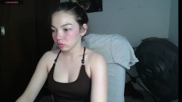 venelope1 online show from 02.14.25