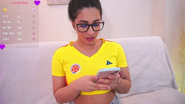 amelie leigh online show from 09.10.25