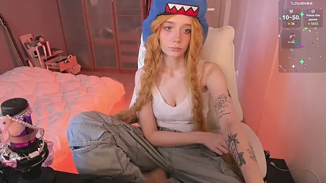 Snapshot of ElizabethBritanny chatting on 03.21.26 ElizabethBritanny online show from 03.21.26