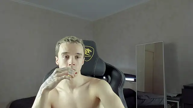 MasonWarholl online show from 12.11.24